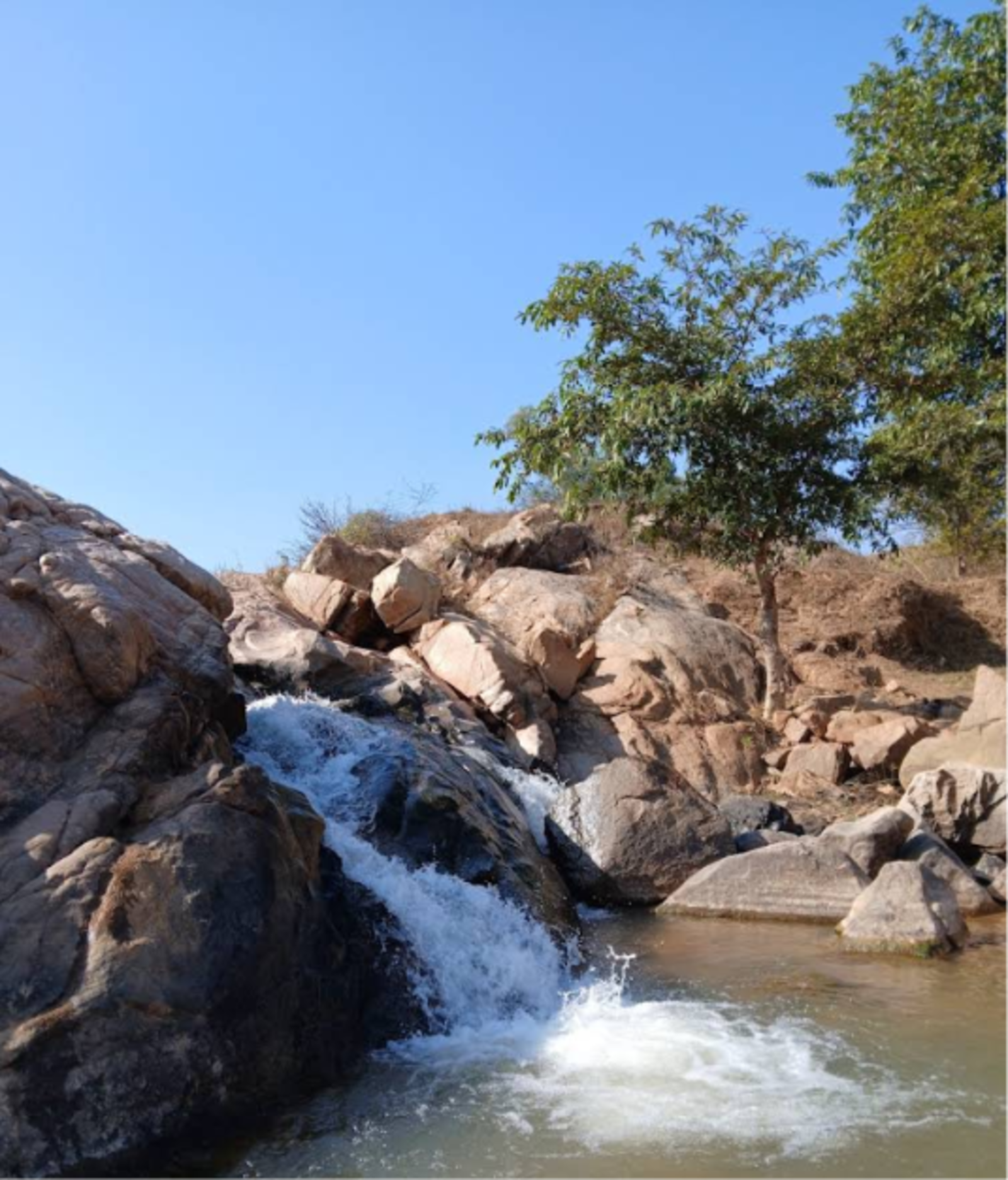 Lodu Waterfall