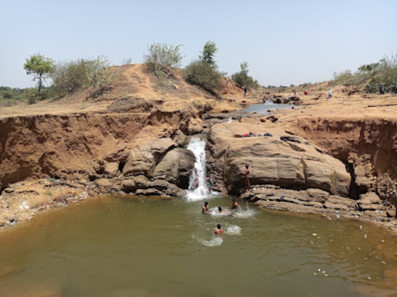 Punasimini Waterfall