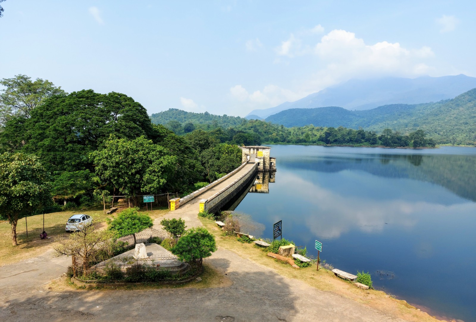 Topchanchi Lake