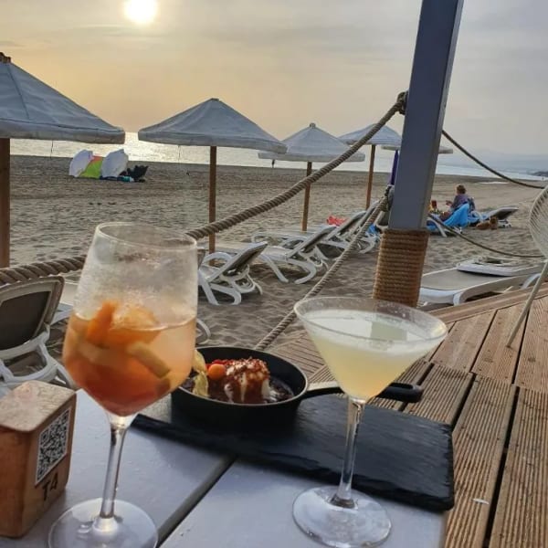 Jardines de las Golondrinas - Traditional seaside chiringuito bar and restaurant offering a relaxed Mediterranean dining experience