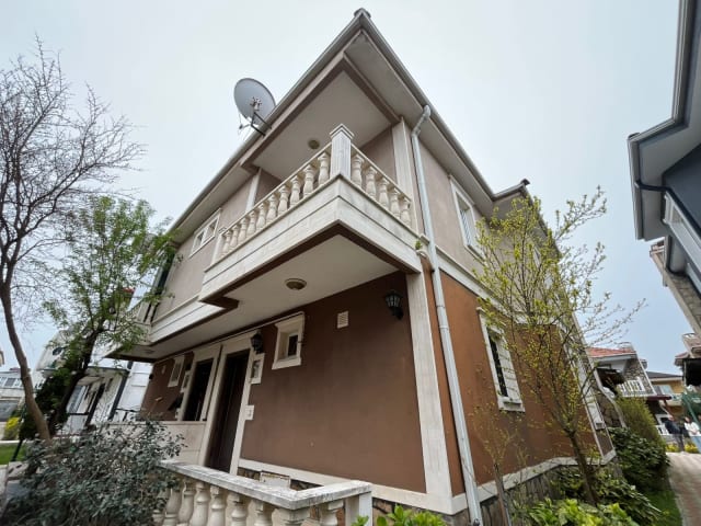 Karasu Aşağı Aziziye Satılık Villa - 15.000.000 TL - Fotoğraf 1