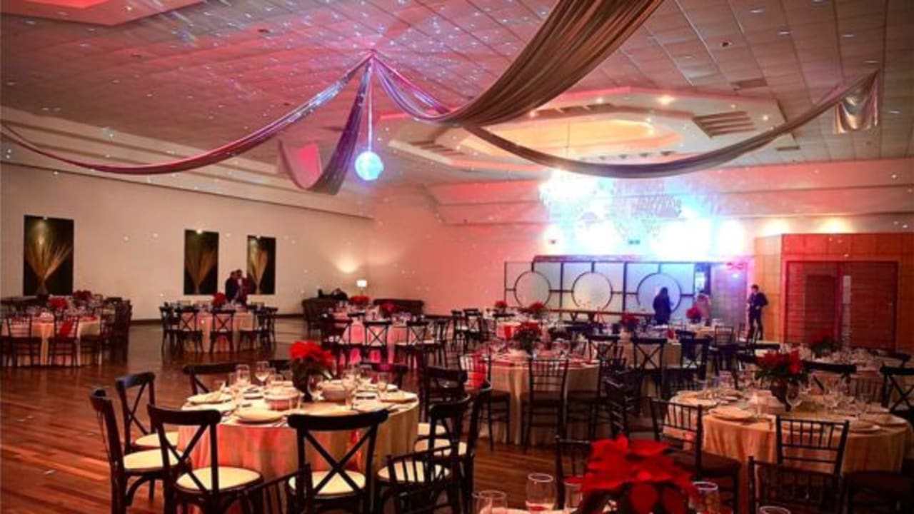 Salón de Fiestas El Cisne — foto 2