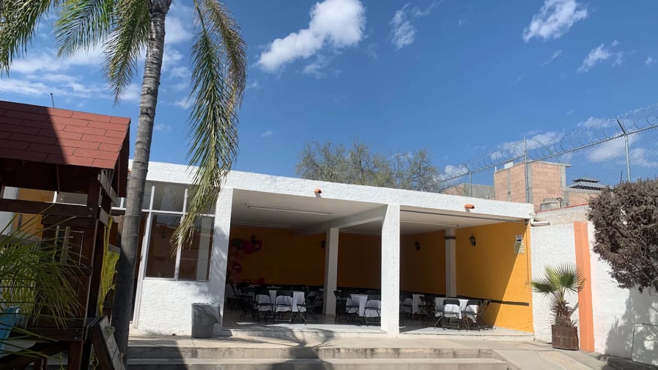 Salón Jardín Laguna