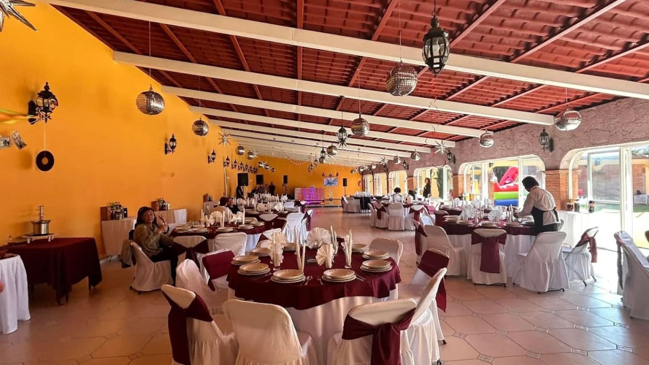 Salon y Jardín La Finca