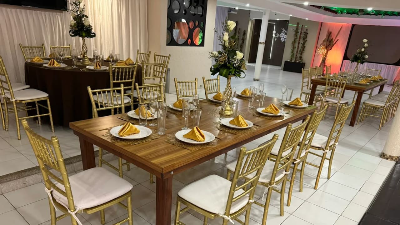 ELEGANCE Salon de Eventos