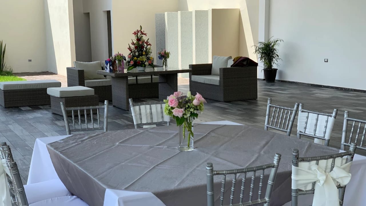 Haraveri Salón Terraza y Jardín — foto 2