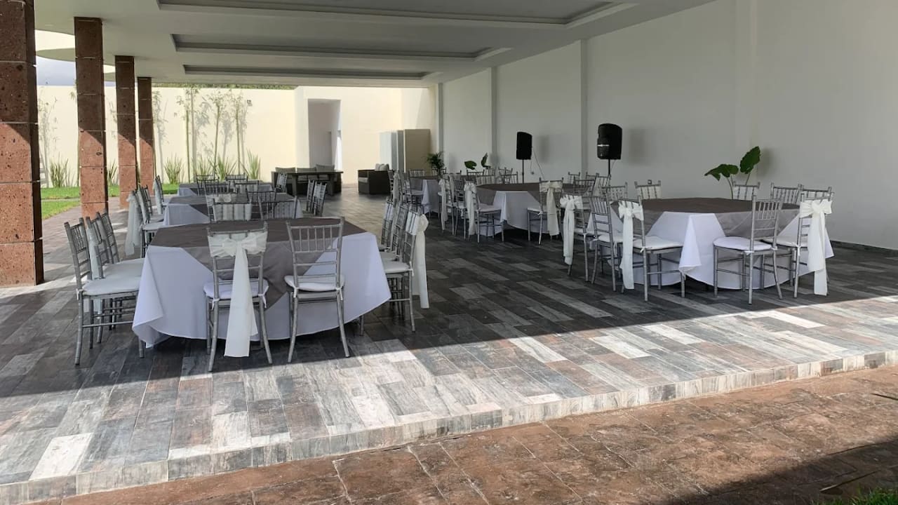 Haraveri Salón Terraza y Jardín — foto 3