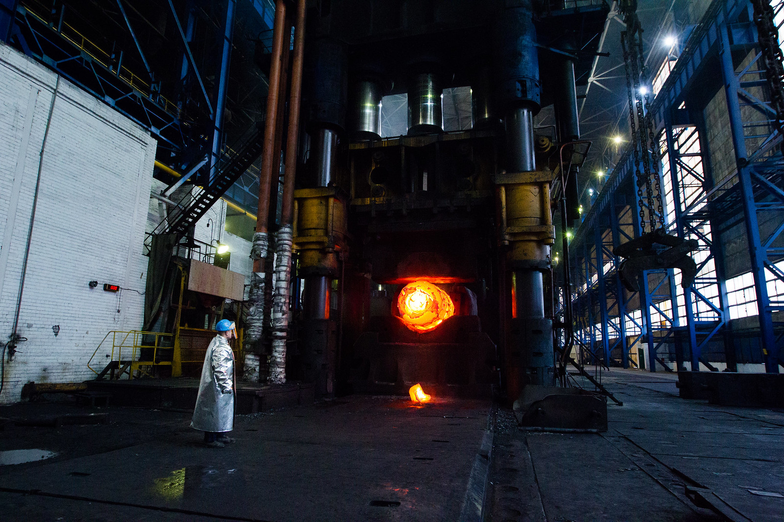 hero forging press 01