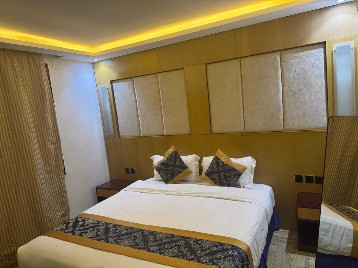Mera Suite - main image