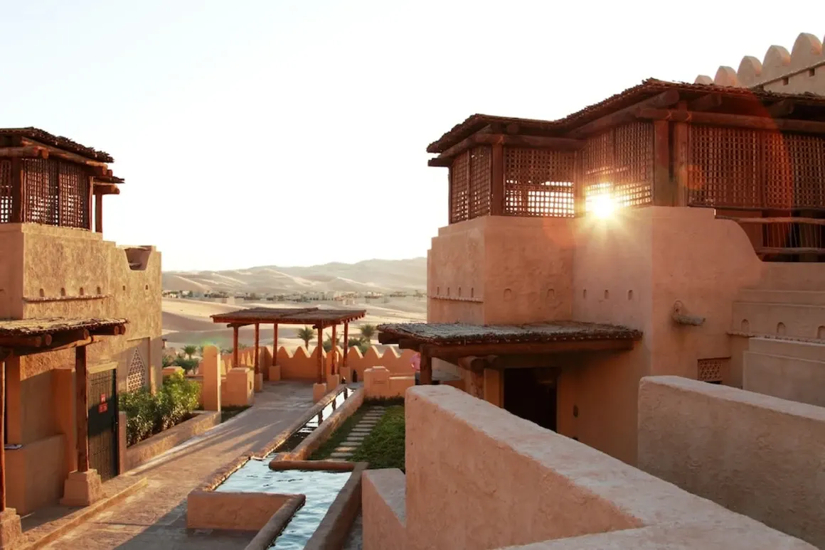 Qasr Al Sarab Desert Resort by Anantara - الصورة الرئيسية