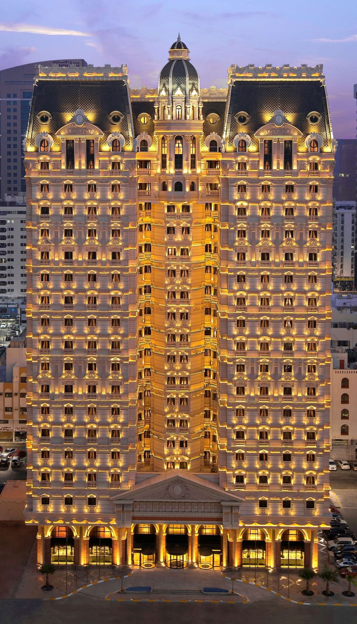 Royal Rose Hotel Abu Dhabi, Curio Collection by Hilton - الصورة الرئيسية