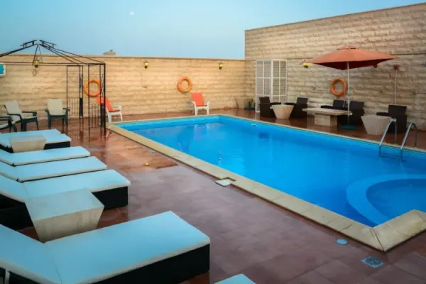 Golden Ocean Hotel - image 2