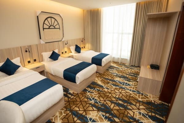 The S Square Airport Hotel - image 4