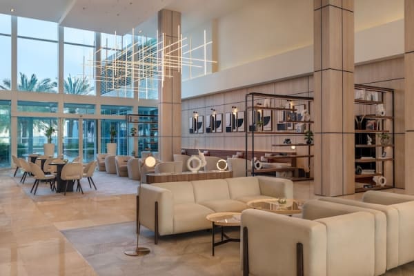 Yas Plaza Marina - صورة 2