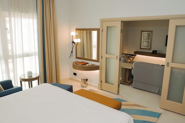 Sheraton Khalidiya Hotel - صورة 3