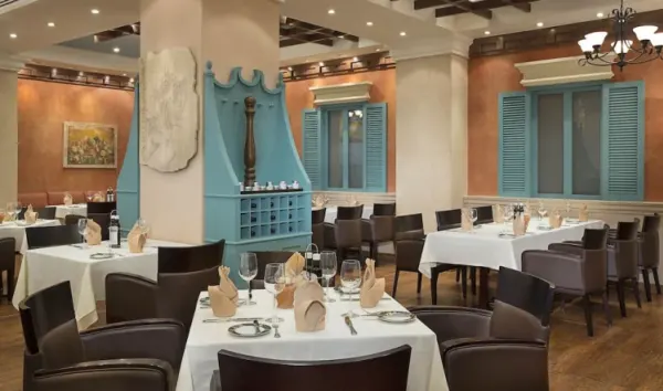 Radisson Blu Hotel Resort Al Ain - image 4