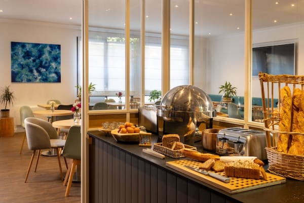 Hotel Paris Louis Blanc - صورة 4