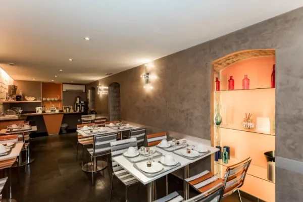 Hotel Lumieres Montmartre Paris - image 2