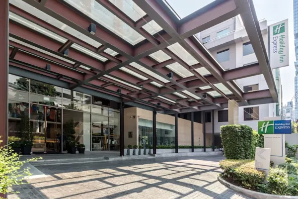 Holiday Inn Express Bangkok Sathorn by IHG