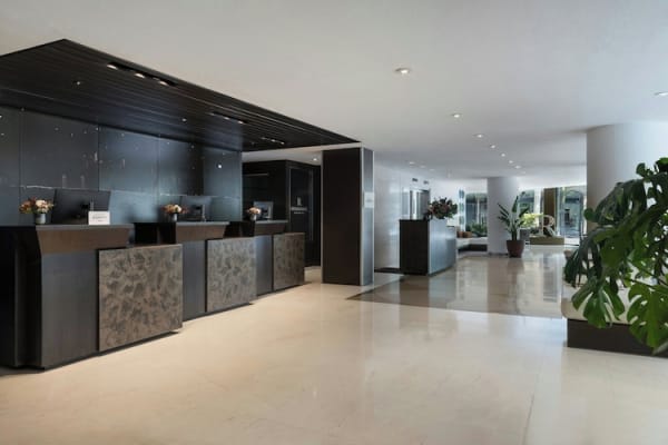Renaissance Barcelona Hotel - image 2