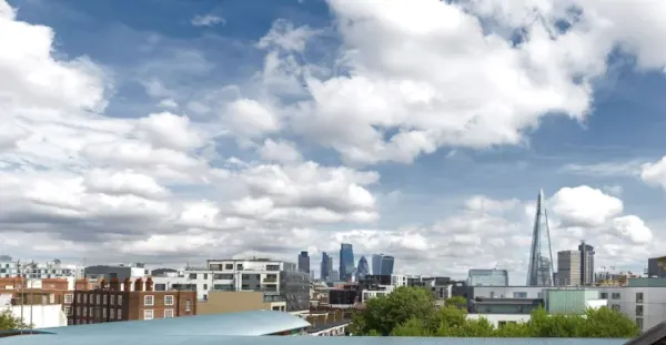 City London Hotel - image 3
