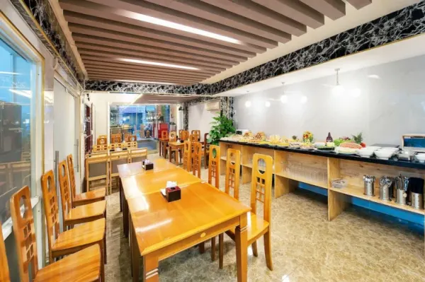 Eden Garden Hotel - image 3