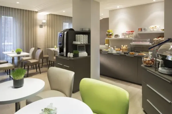 Hotel Acropole - image 4