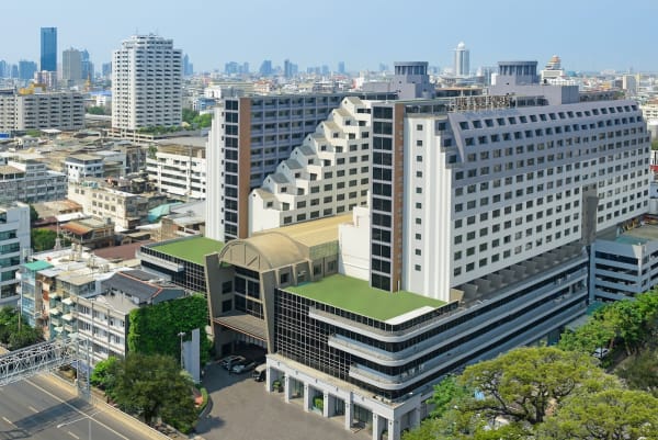Twin Towers Hotel