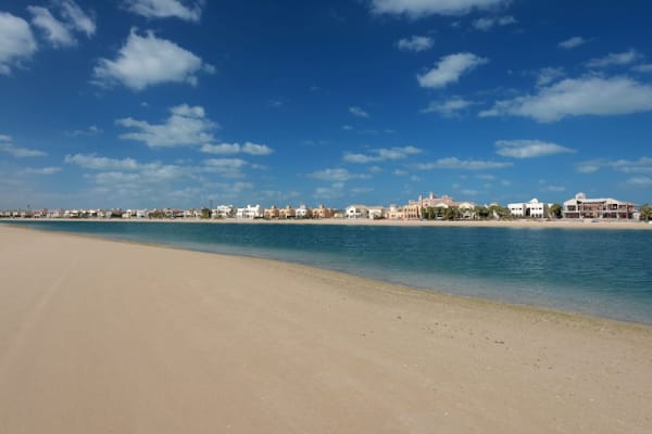 Maison Privee - Palm Jumeirah Beach Front XL Villa w/Prvt Pool - صورة 4