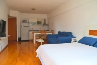 Hermoso monoambiente + vista jardin y pileta - Miniatura 15