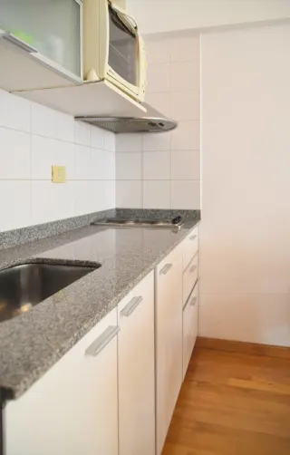 Hermoso monoambiente + vista jardin y pileta - Miniatura 21