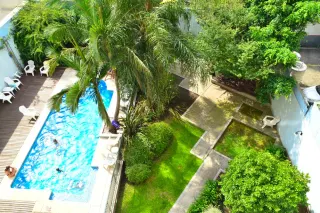 Hermoso monoambiente + vista jardin y pileta - Miniatura 2