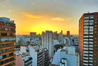 Piso 15 con Balcon. Espectacular Vista y luz! - Thumbnail 10