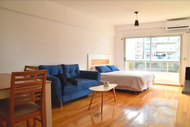 Hermoso monoambiente + vista jardin y pileta - Miniatura 3