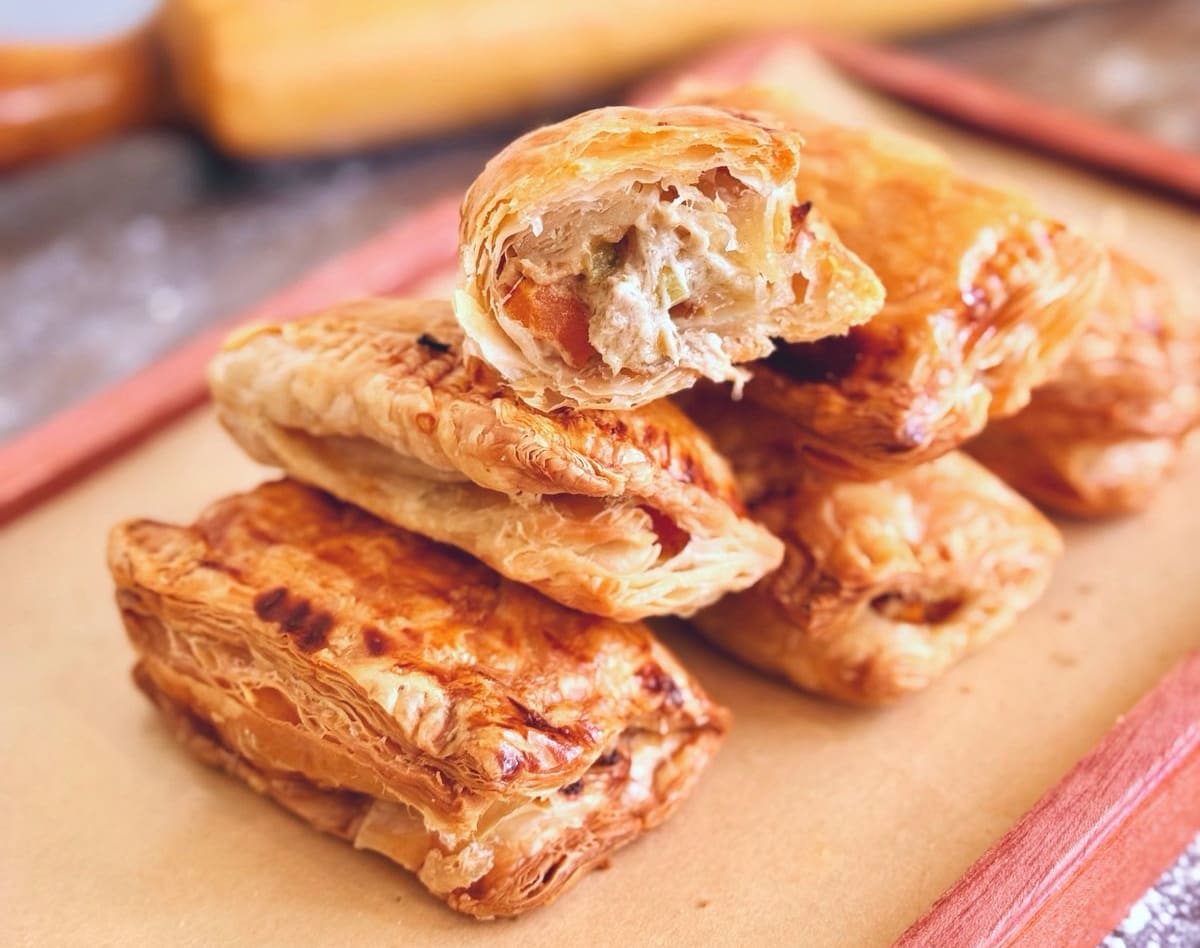 Tuna Puffs (5 pieces)