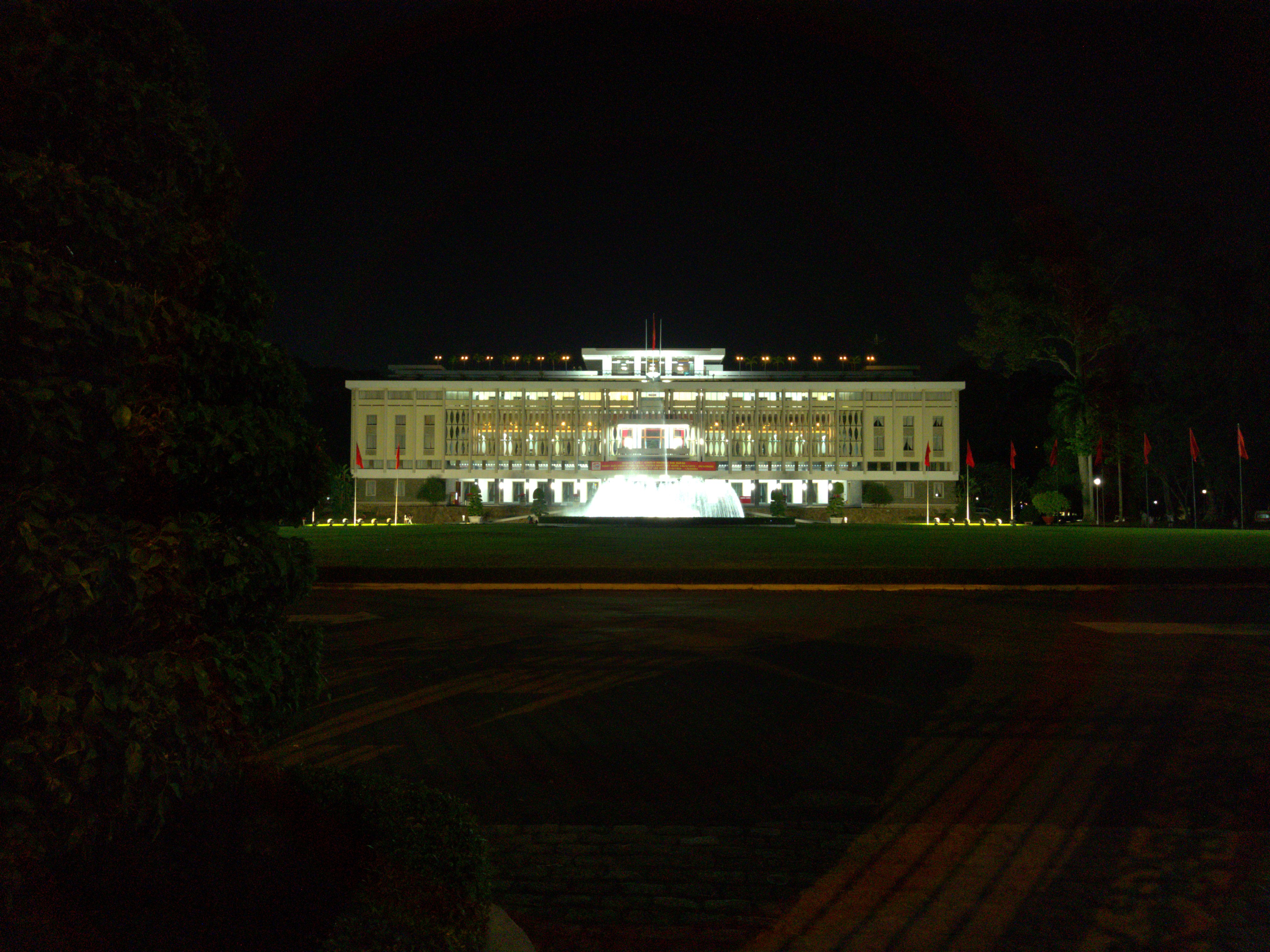 Independence Palace at night for the 50th anniversary of National Reunification Day (April 30th)