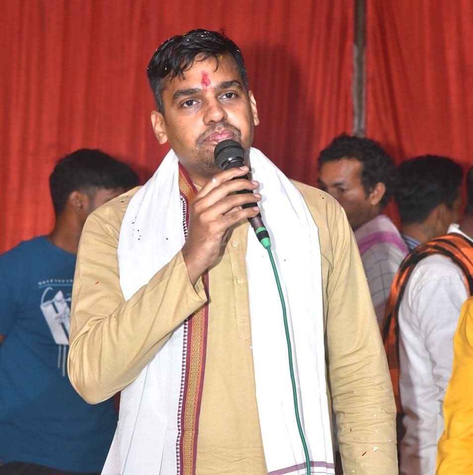 पदोन्नति,पदस्थापना से लेकर अनुकंपा नियुक्ति और अटैचमेंट तक के मामलों में अभिलेखों की जांच की मांग; संयुक्त संचालक से व्यक्तिगत मुलाकात के बाद अंकित गौरहा ने सौंपा विस्तृत पत्र