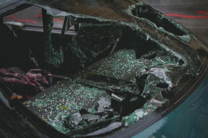 https://res.cloudinary.com/dqvv28oku/image/upload/v1733773911/carAccident_uo5gri.png