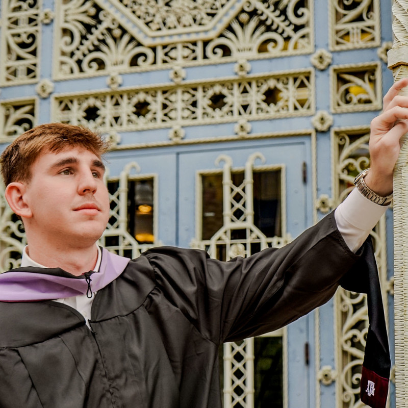 Banter Media Group — Graduation Portrait Photography
