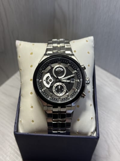 Reloj Casio Edifice EF-556D-1AVDF, original con garantía