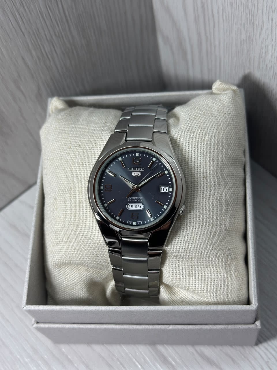 Seiko 5 Dial Gris Azulado