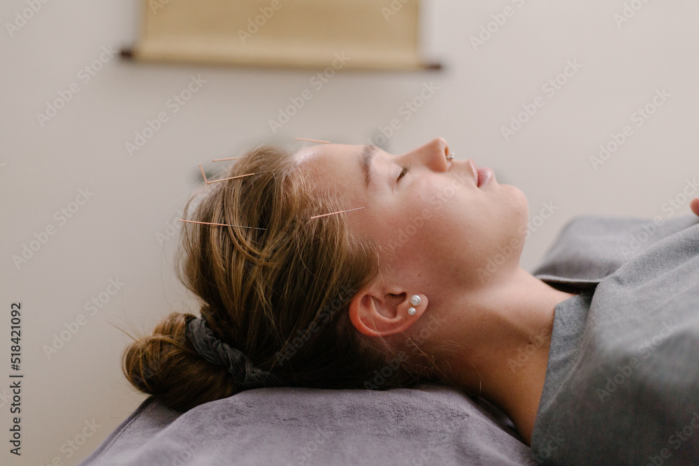 Chiropractic and Stress: How Chiropractic Helps Reduce Stress and Anxiety