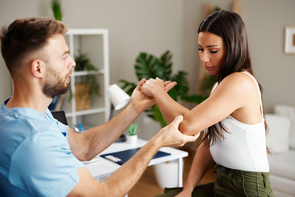 How Chiropractic Fits Into Holistic and Integrative Health Models