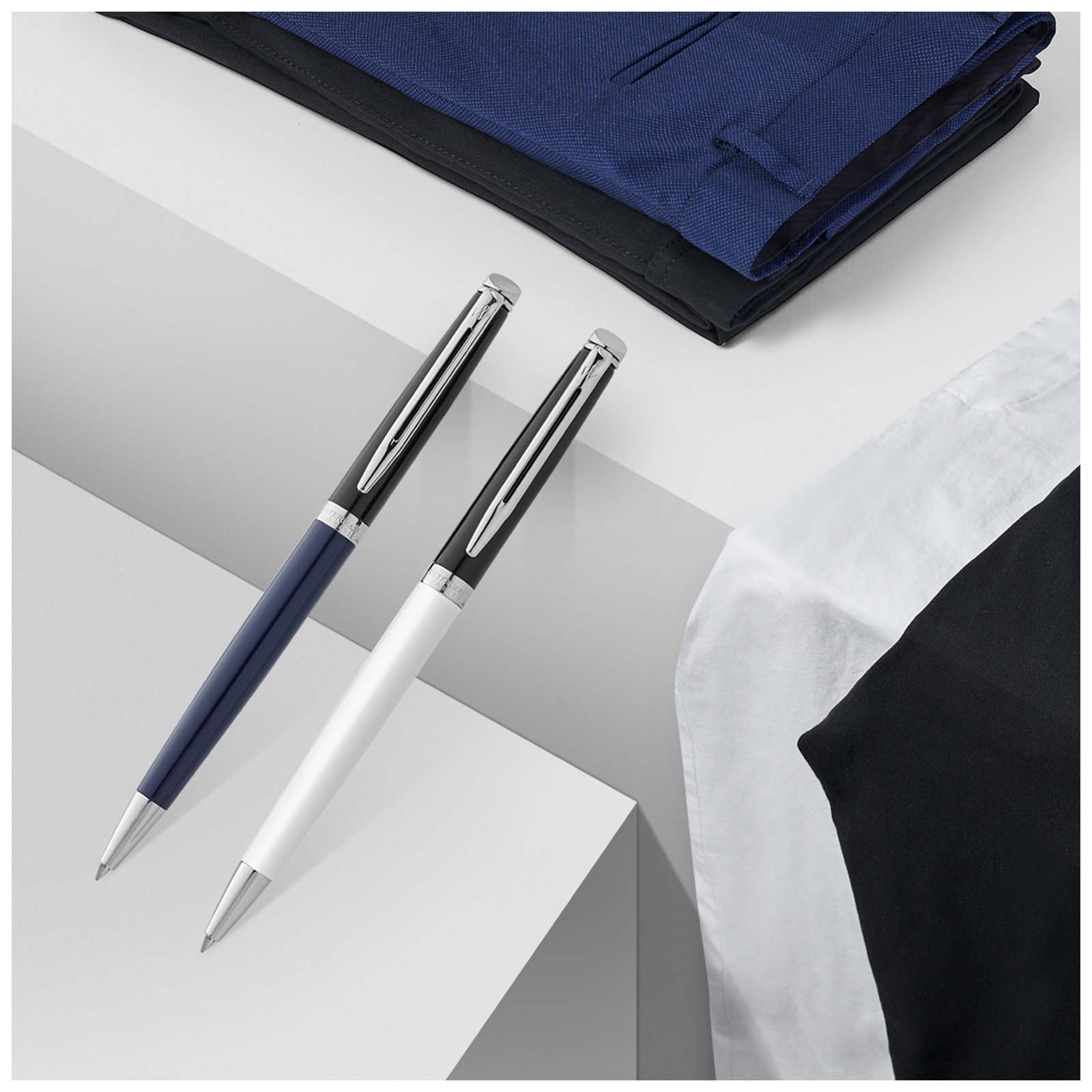 Stylo roller Waterman Hemisphere avec habillage palladium (encre bleue)