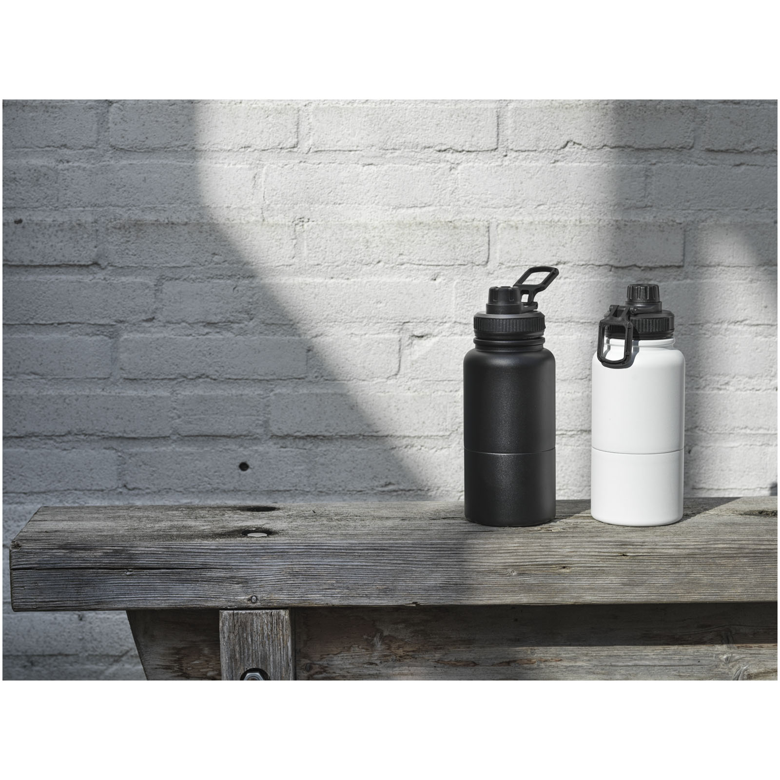 Bouteille de sport Dupeca de 840 ml avec isolation en acier inoxydable certifiée RCS