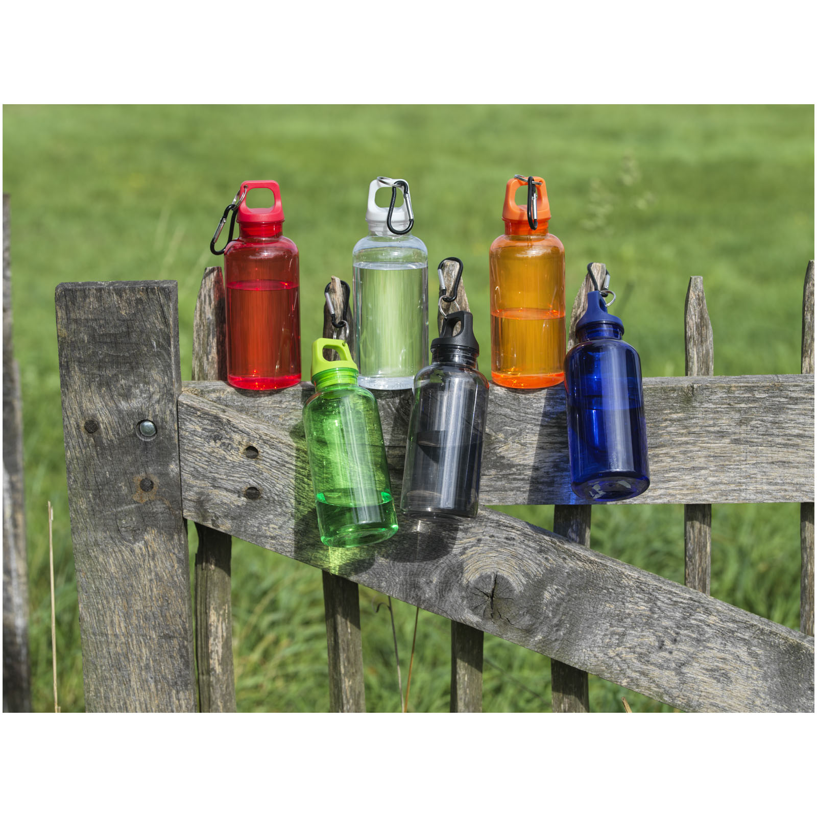 Bouteille d'eau Oregon de 400 ml en plastique recyclé avec mousqueton