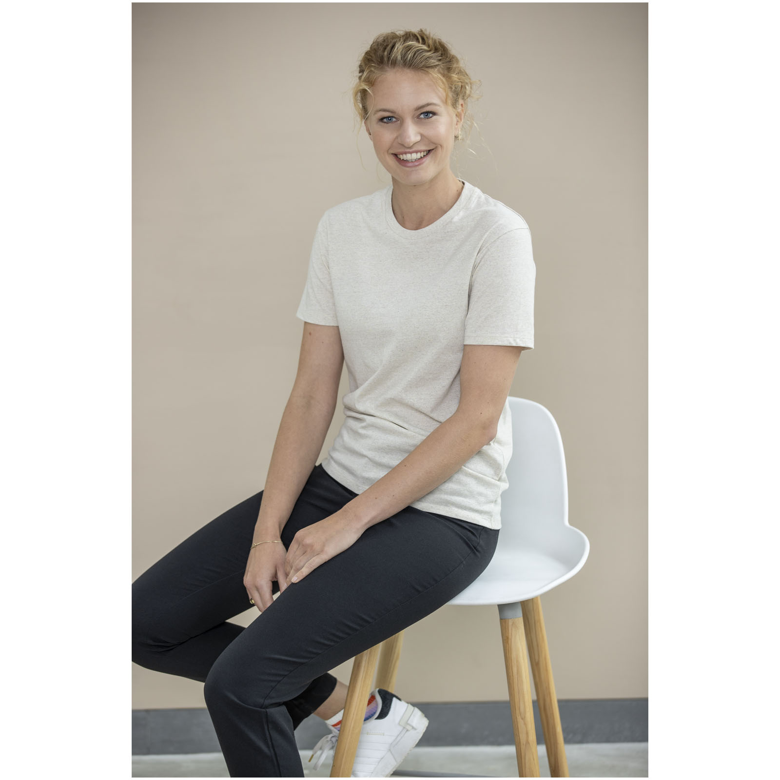 Elevate T-shirt recyclé de 160 g/m² Avalite Aware™ unisexe à manches courtes