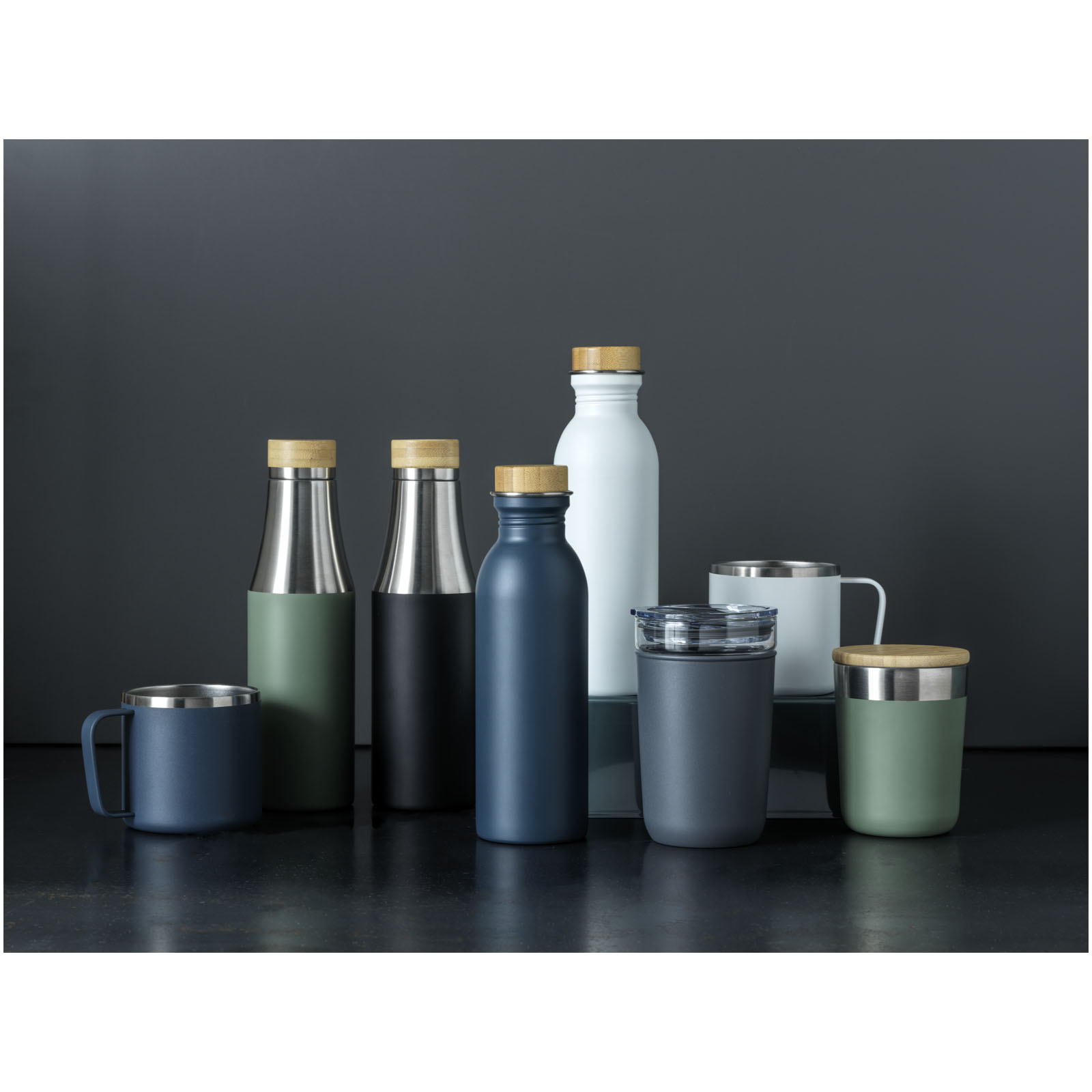 Bouteille Hulan de 540 ml en acier inoxydable avec  cuivre et isolation par le vide avec couvercle en bambou