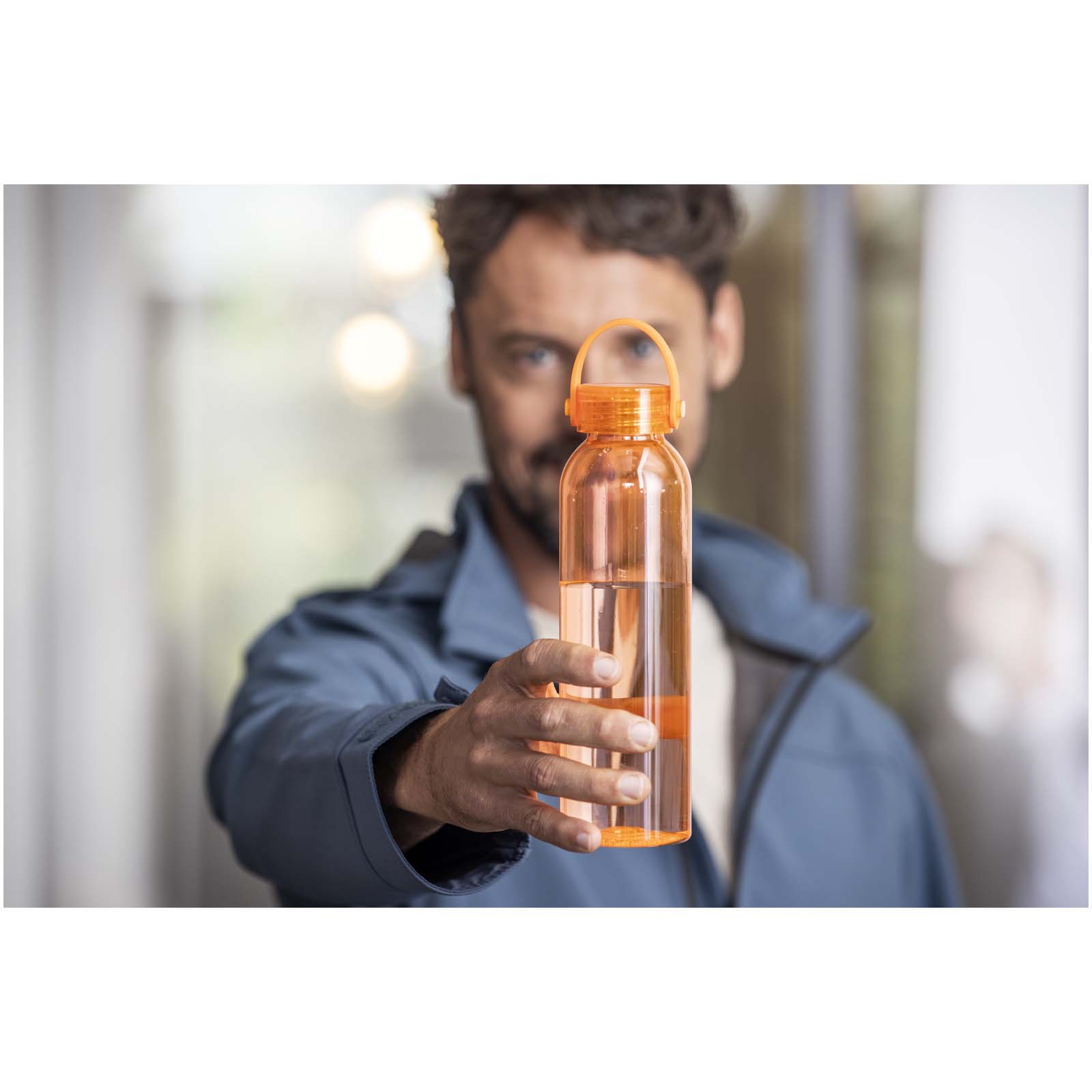 Bouteille d’eau Alti de 630 ml en plastique recyclé certifié RCS
