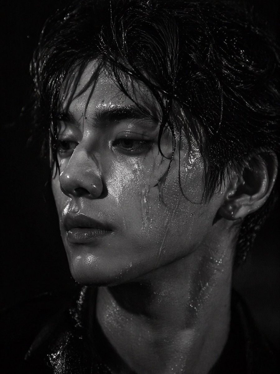 Dramatic Wet Portrait Photography AI image template preview